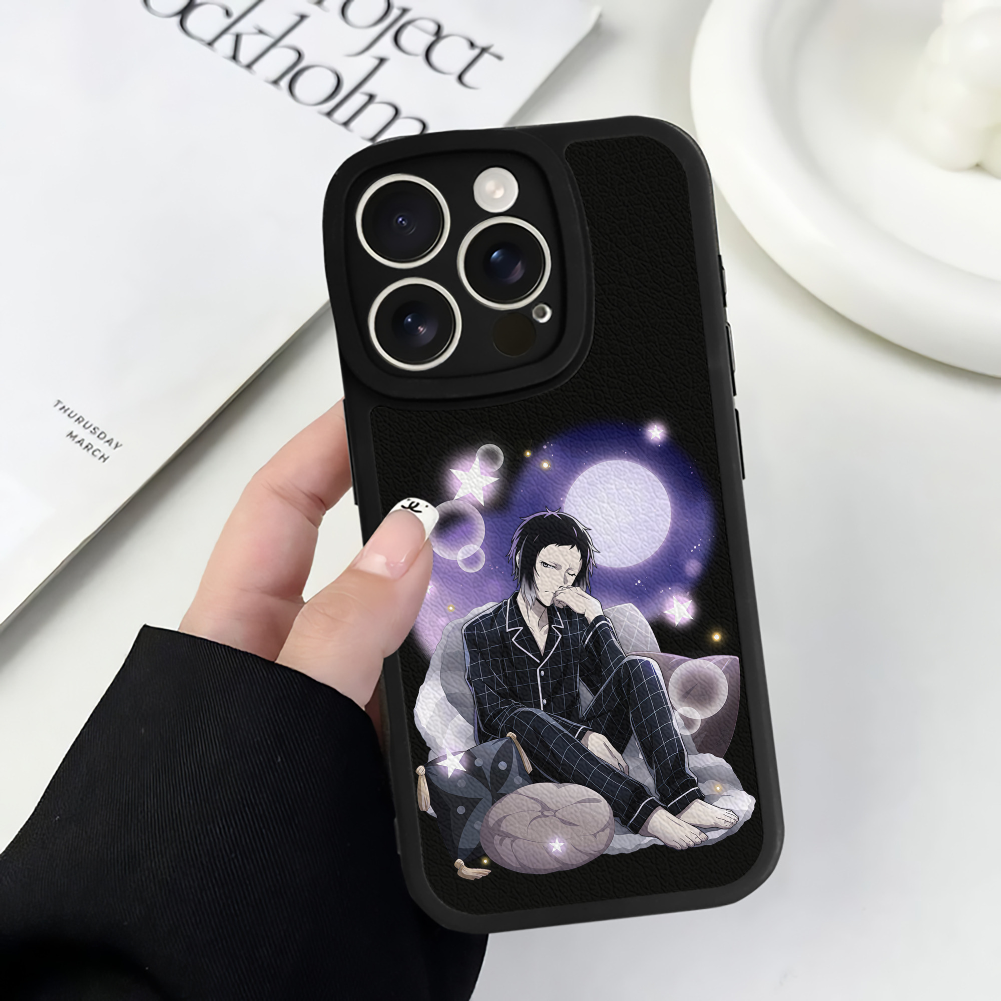 （画像用） 文豪ストレイドッグス Bungo Stray Dogs 【iPhone 16シリーズ対応】シリコンスマホケース（レザー調） 材質：シリコン